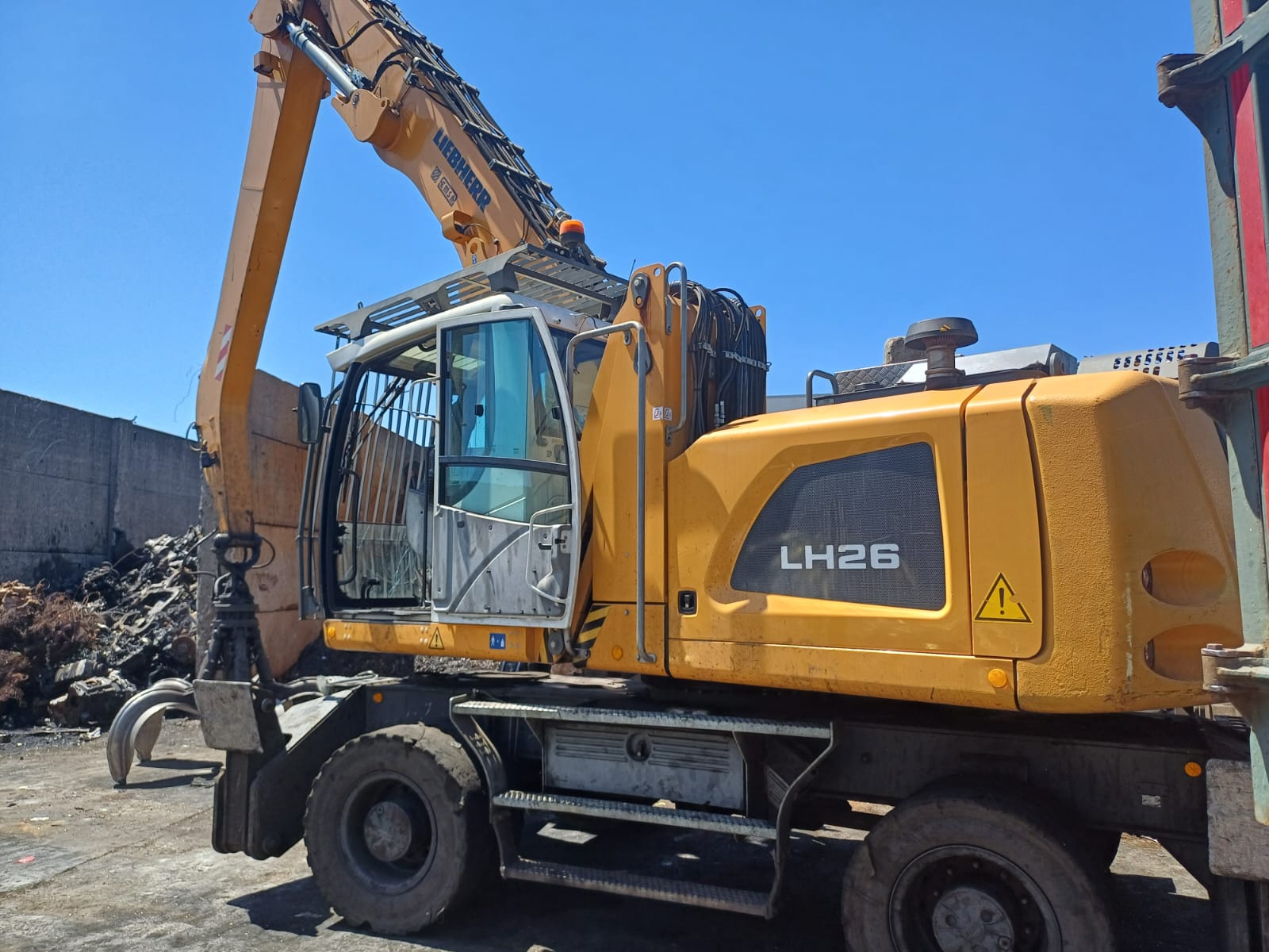 LIEBHERR LH26 2019