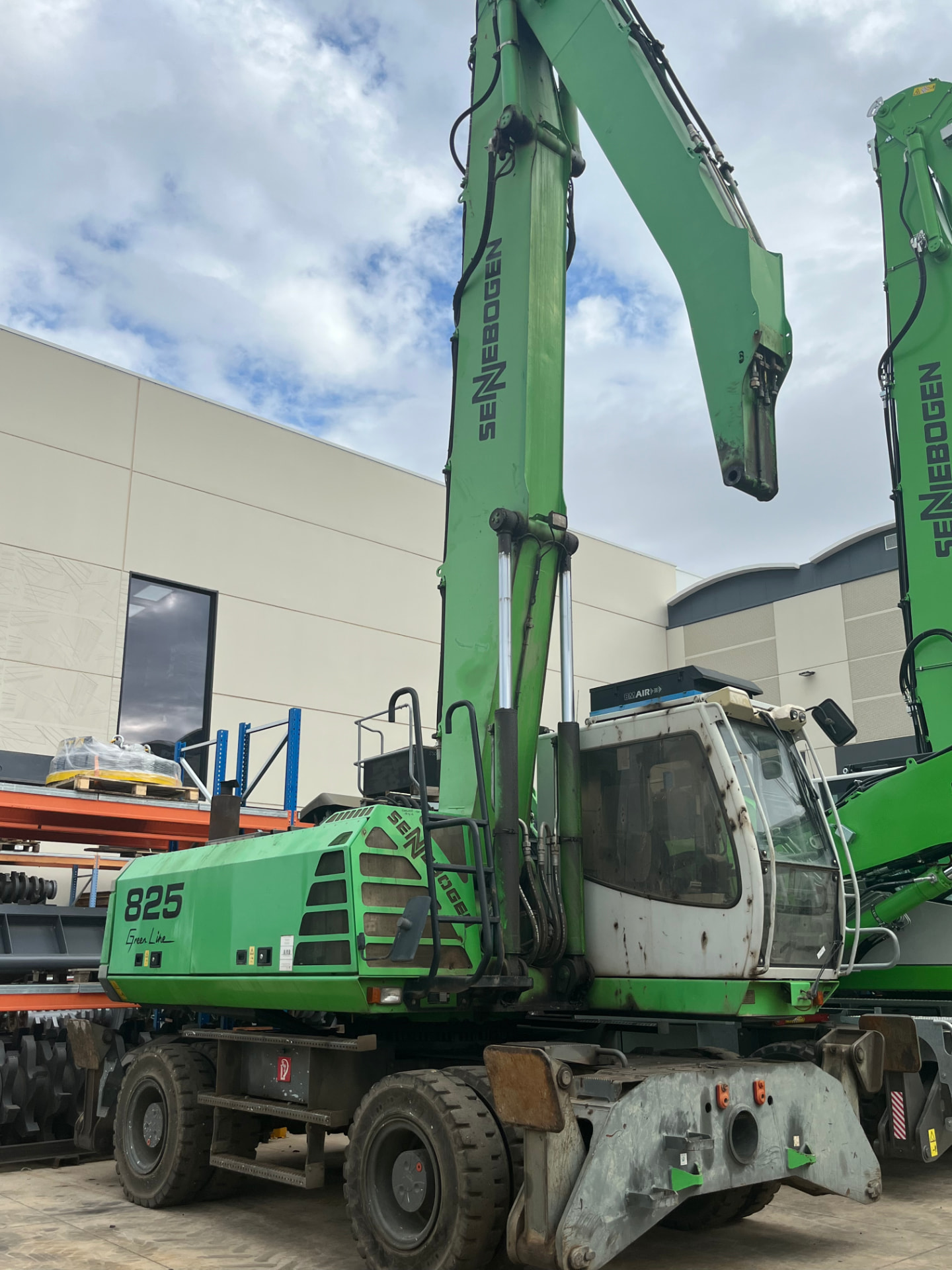SENNEBOGEN 825M 2008