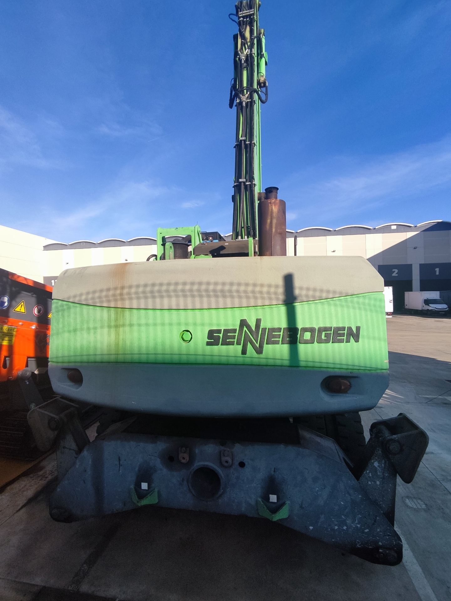 SENNEBOGEN 825M 2008