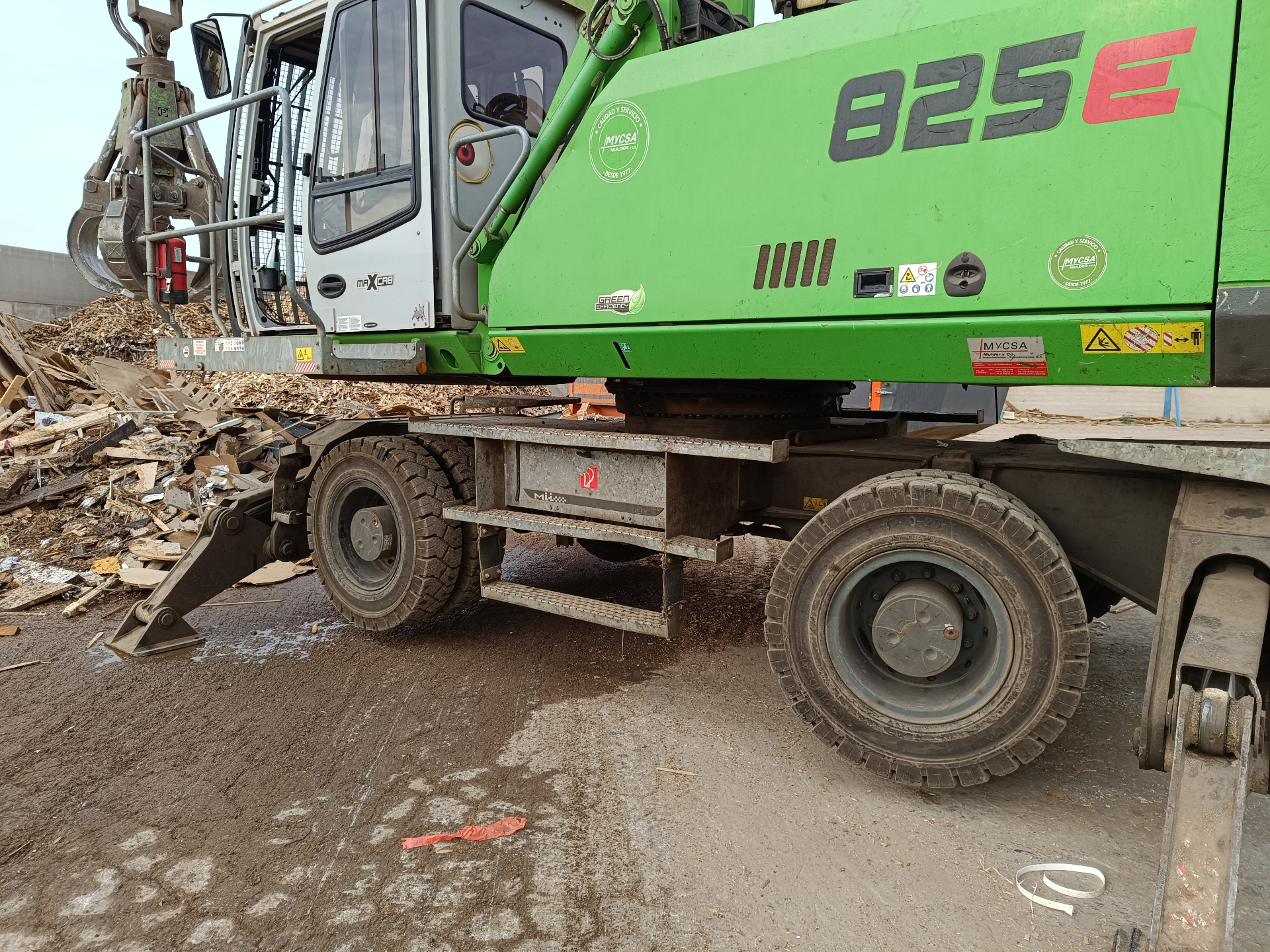 SENNEBOGEN 825M 2017