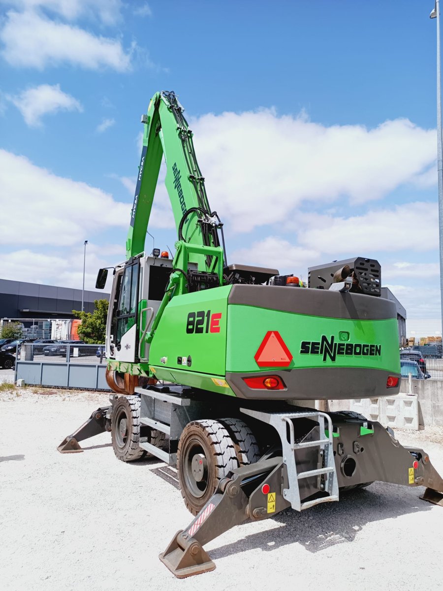 SENNEBOGEN 821E 2023